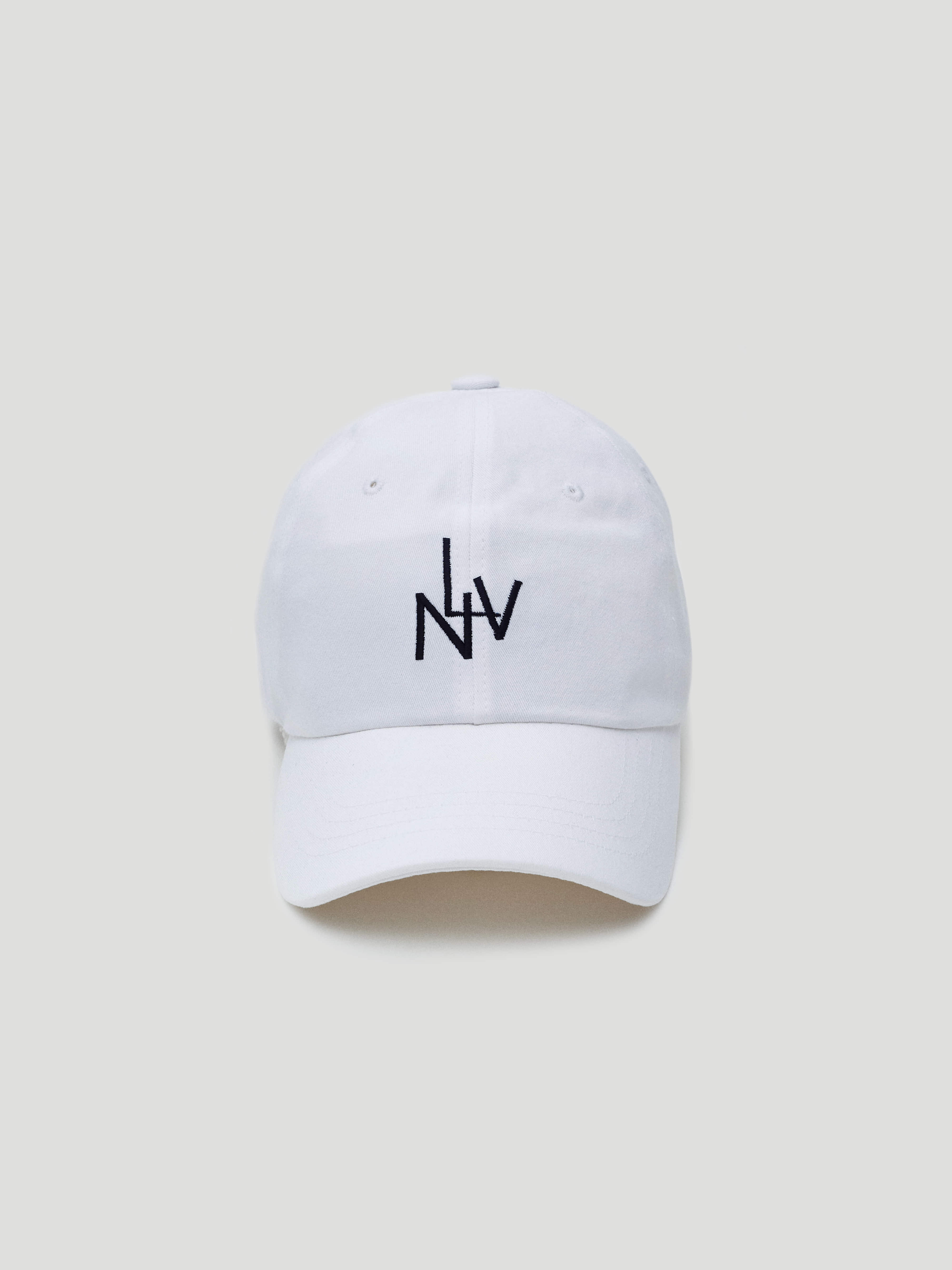 LNV White Ball cap (화이트)
